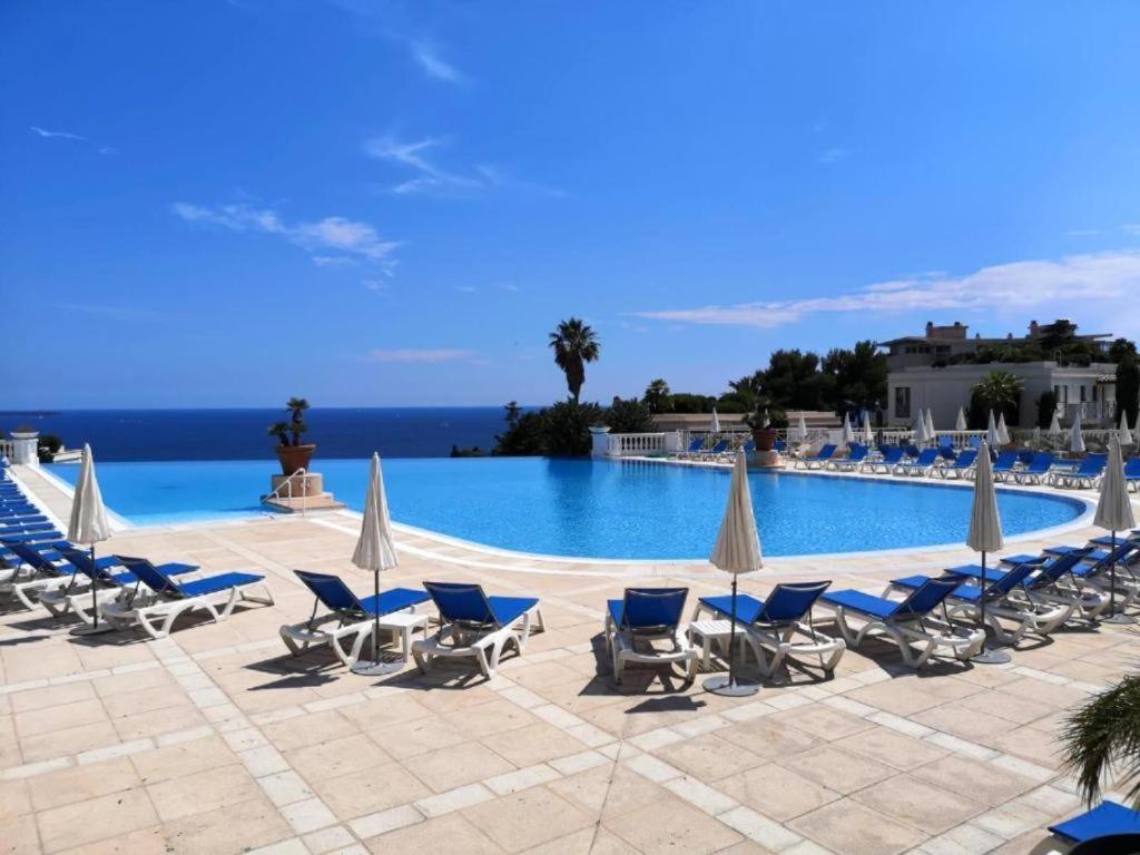 Holiday Paradise Канны Экстерьер фото